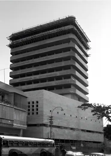 Photo 2: Exterior