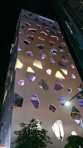Photo 4: Exterior