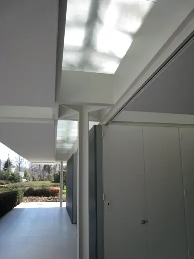 Photo 5: Detail · Irwin Miller House