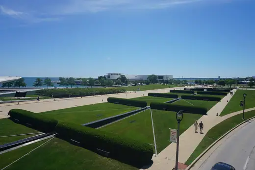 Photo 3: Exterior · The grounds of the Milwaukee Art Museum in Milwaukee , Wisconsin ( United States )