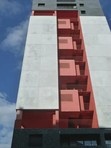 Photo 6: Interior · Detail of the south-west façade of Mirador Building in Madrid ( Spain )