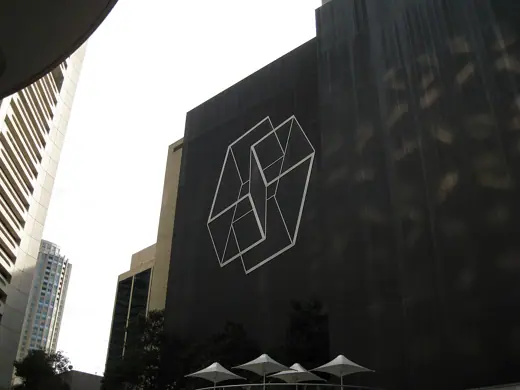 Photo 4: Exterior · MLC Centre, Sydney