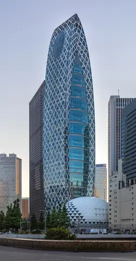 Photo 2: Exterior · Mode Gakuen Cocoon Tower in the evening with blue sky