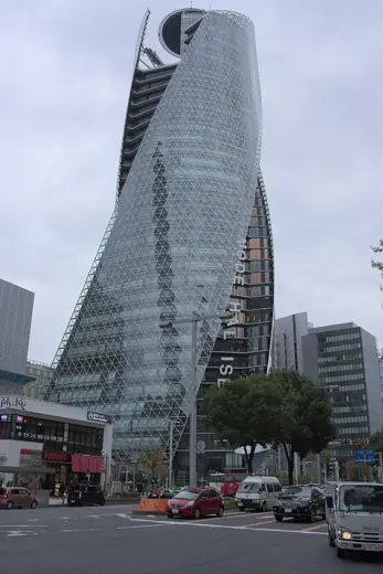 Photo 2: Exterior