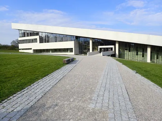 Photo 3: Exterior · Moesgaard Museum (MoMu)