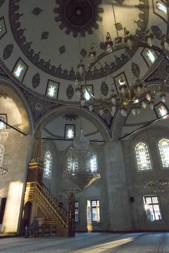 Photo 6: Interior