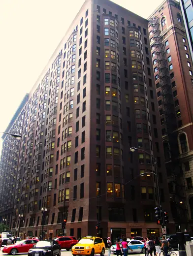 Photo 3: Exterior