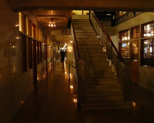 Photo 6: Interior