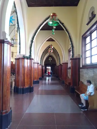 Photo 5: Interior · Basílica Santuario del Señor Caído de Monserrate