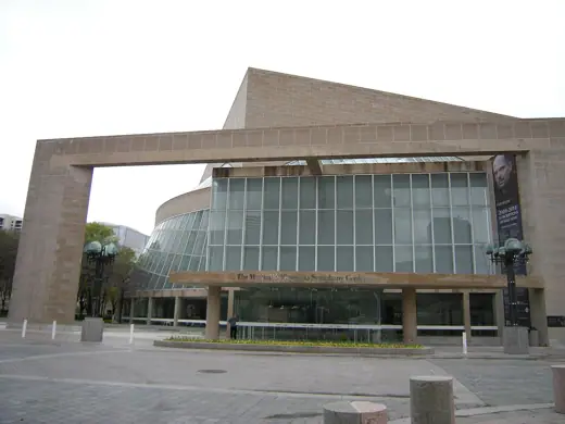 Photo 3: Exterior · Morton H