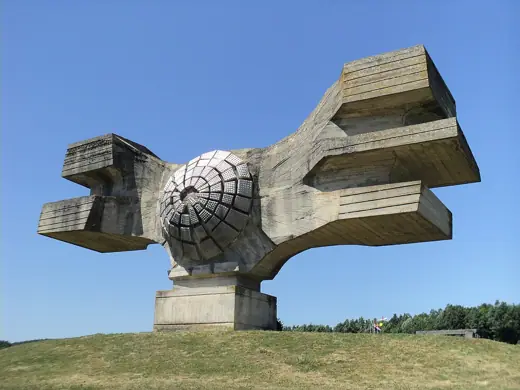 Photo 2: Exterior · Spomenik revolucije naroda Moslavine kod sela Podgarić