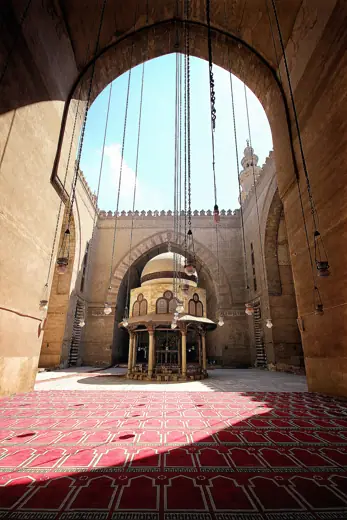 Photo 3: Exterior