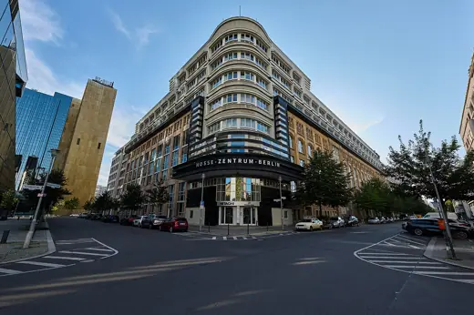 Photo 2: Exterior