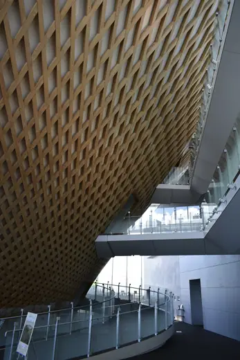 Photo 5: Interior