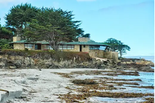 Photo 1: Exterior