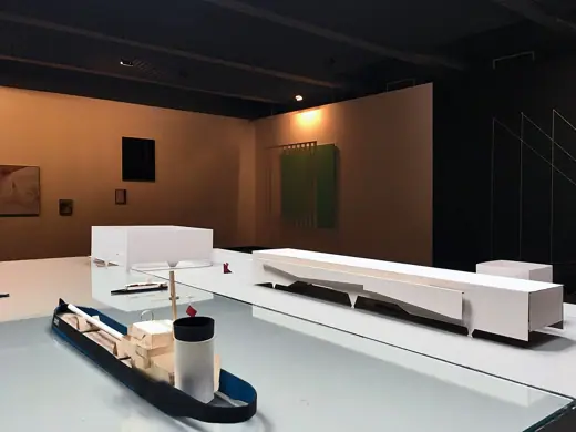 Photo 3: Exterior · paulo mendes da rocha, modelo do cais das artes mube, são paulo junho de 2017