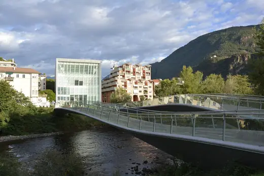 Photo 1: Exterior · Facciata sul lato verso il torrente Talvera del Museion a Bolzano