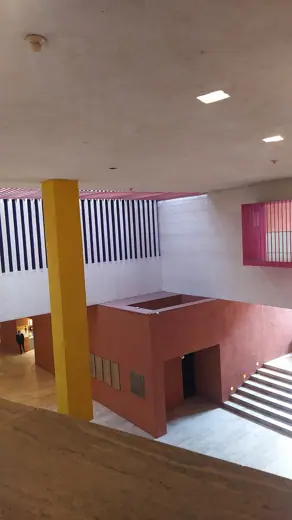 Photo 7: Interior
