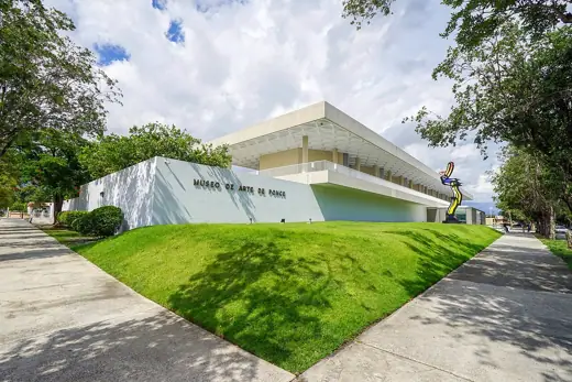 Photo 3: Exterior