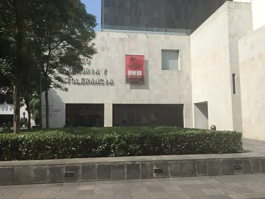 Photo 2: Exterior · Musée Mémoire et Tolérance - Mexico