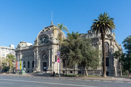 Photo 3: Exterior · Museo Nacional de Bellas Artes, Santiago, Región Metropolitana, Chile