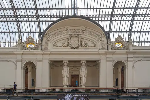 Photo 4: Interior · Interior facade of the National Museum of Fine Arts