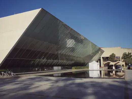 Photo 2: Exterior · Centro cultural universitario de la UNAM