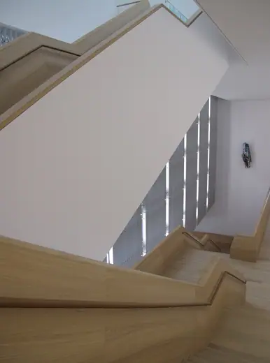 Photo 6: Interior