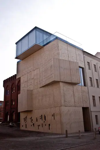 Photo 5: Context