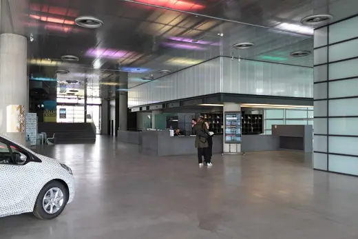Photo 3: Interior