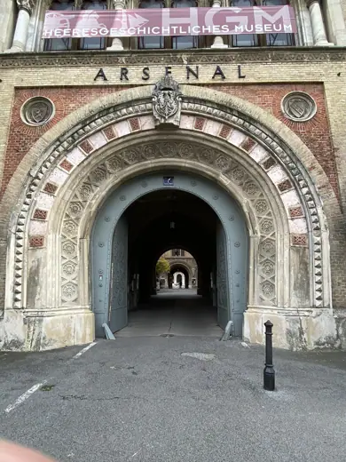 Photo 4: Exterior · Arsenal Objekt 1