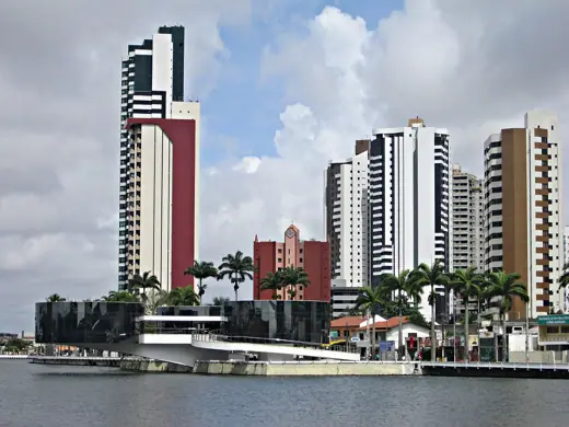 Photo 3: Exterior