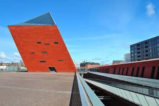 Photo 1: Exterior · Gdańsk - Śródmieście