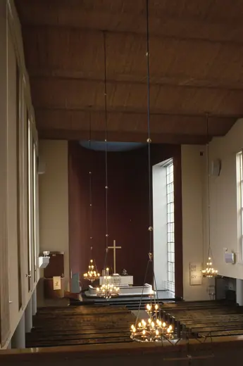 Photo 4: Interior
