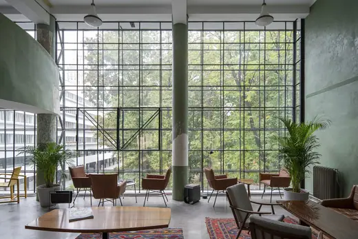 Photo 3: Exterior · Cafe in the building of Narkomfin