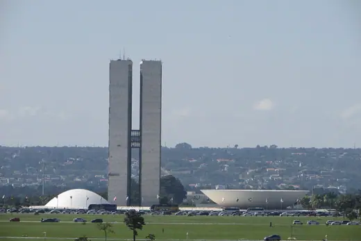 Photo 2: Exterior
