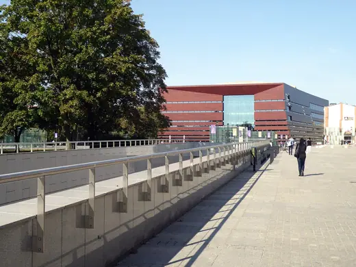 Photo 3: Exterior · Breslau Blick zum Nationalen Musikforum