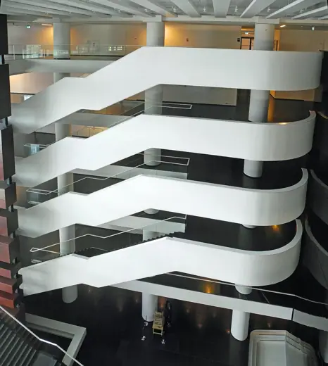Photo 5: Interior