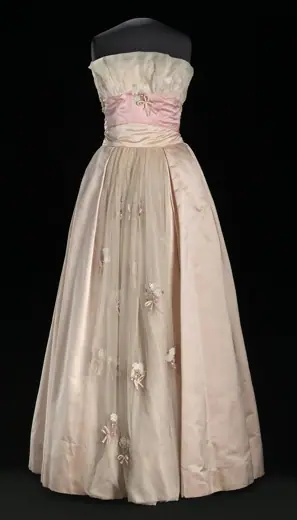 Photo 3: Exterior · Worn by Patricia Schieffer, American
