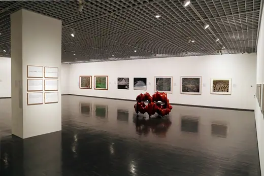 Photo 4: Interior