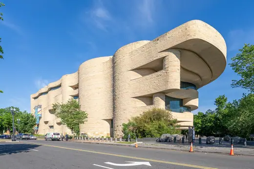Photo 2: Exterior · Washington D.C