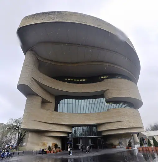 Photo 3: Exterior
