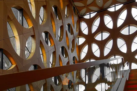 Photo 5: Interior