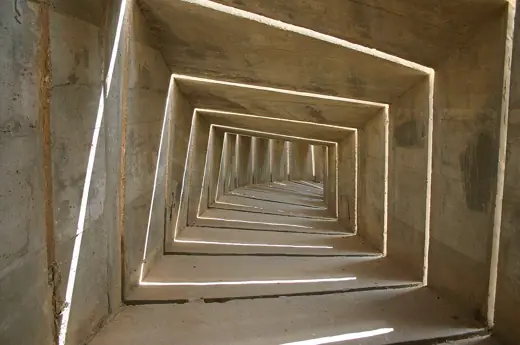Photo 5: Interior
