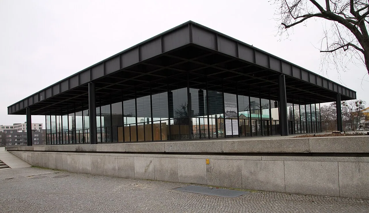 Neue Nationalgalerie: Exterior · Museum in Berlin