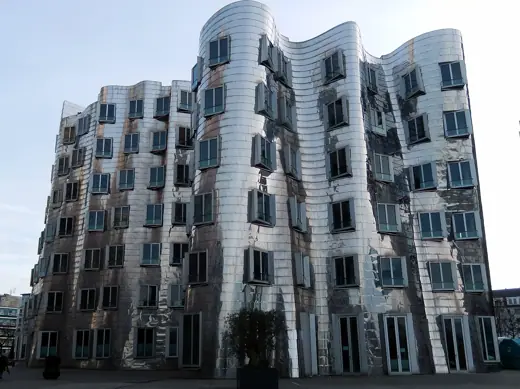 Photo 3: Exterior · Der Neue Zollhof (Gehry-Bauten)