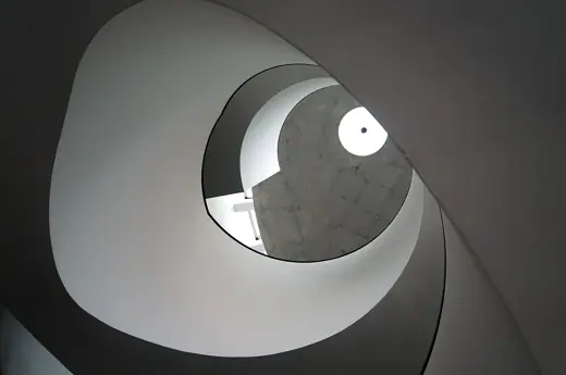 Photo 6: Interior