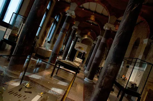 Photo 6: Interior · Berlin, new museum (inner view)