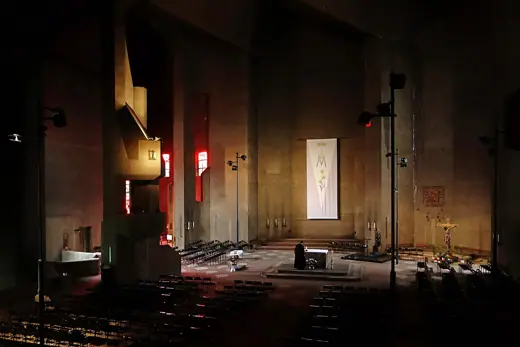 Photo 6: Interior