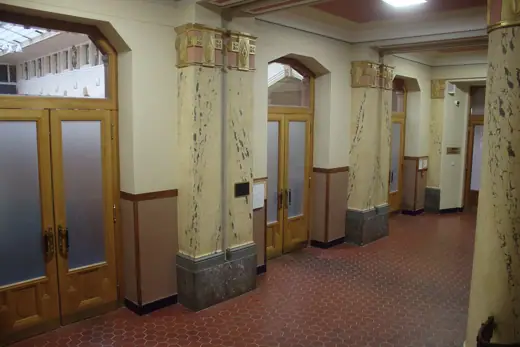 Photo 3: Interior